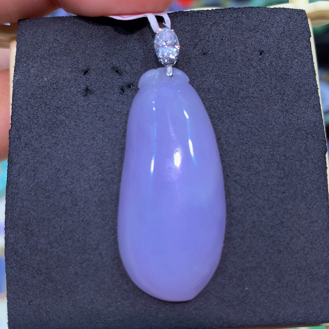 翡翠18K金镶嵌颈饰翡翠