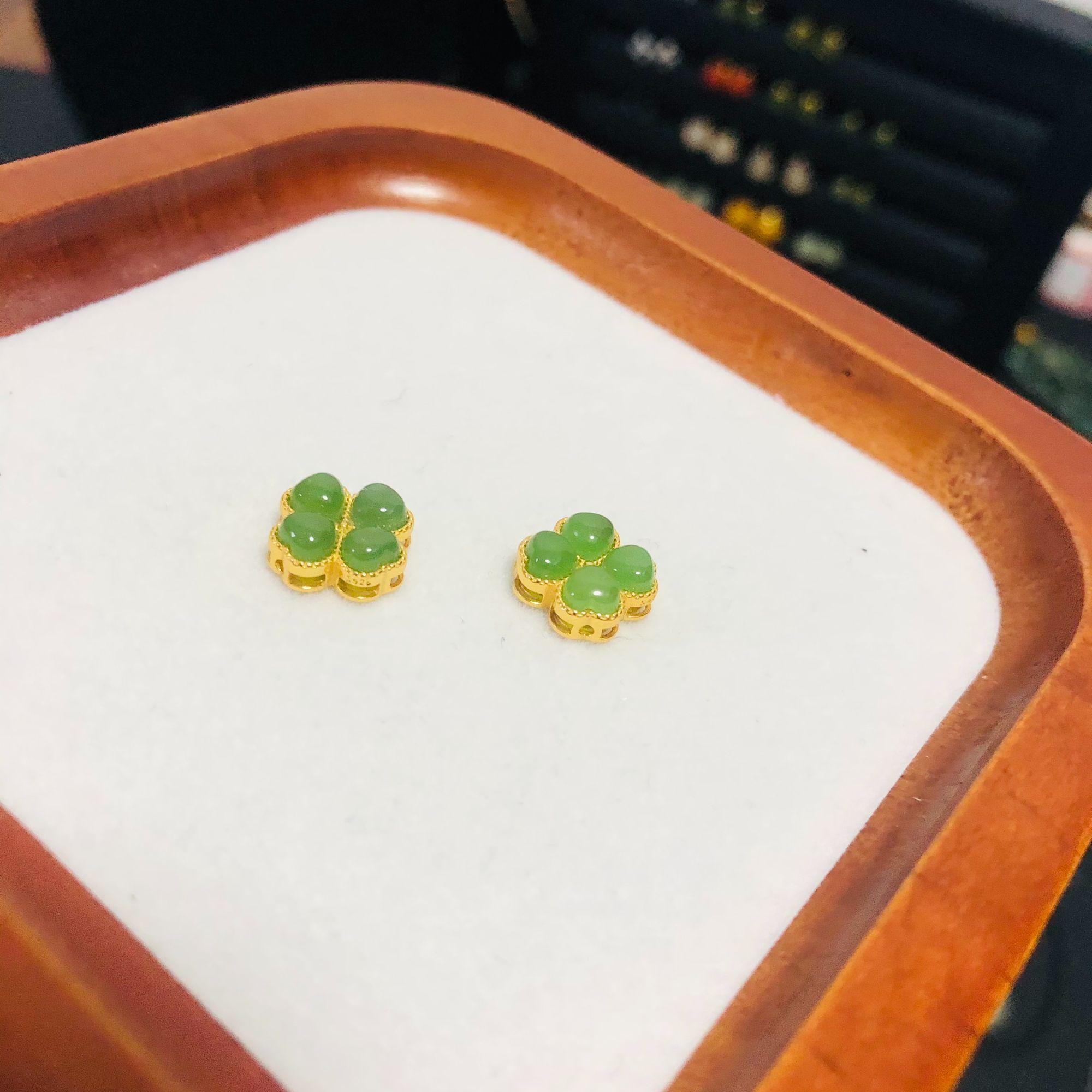 S925镶嵌碧玉四叶草潘多拉小吊坠