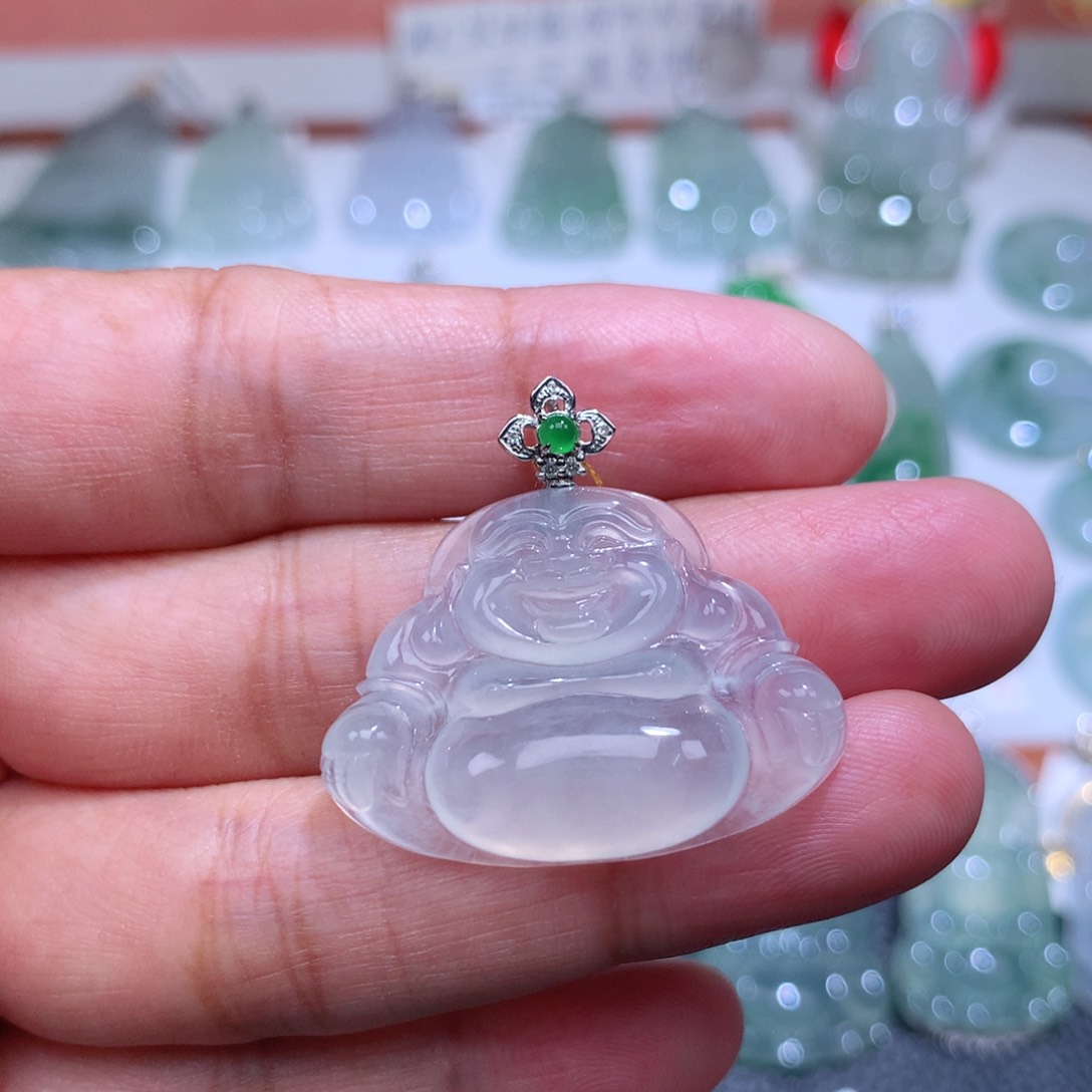 翡翠18K金镶嵌颈饰佛公