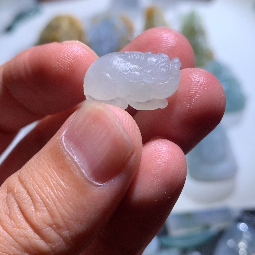 定制翡翠未镶嵌挂件