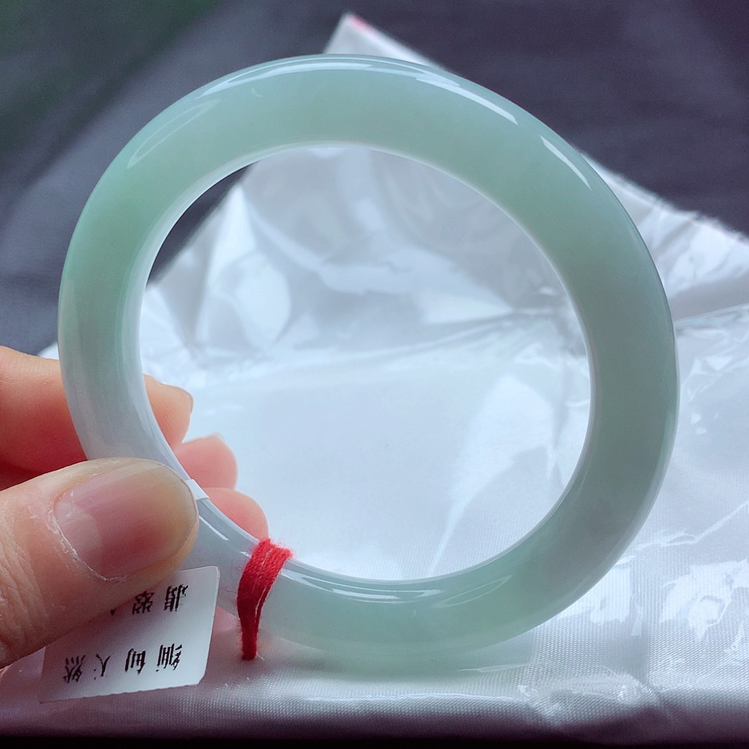 翡翠手镯未镶嵌55 圈