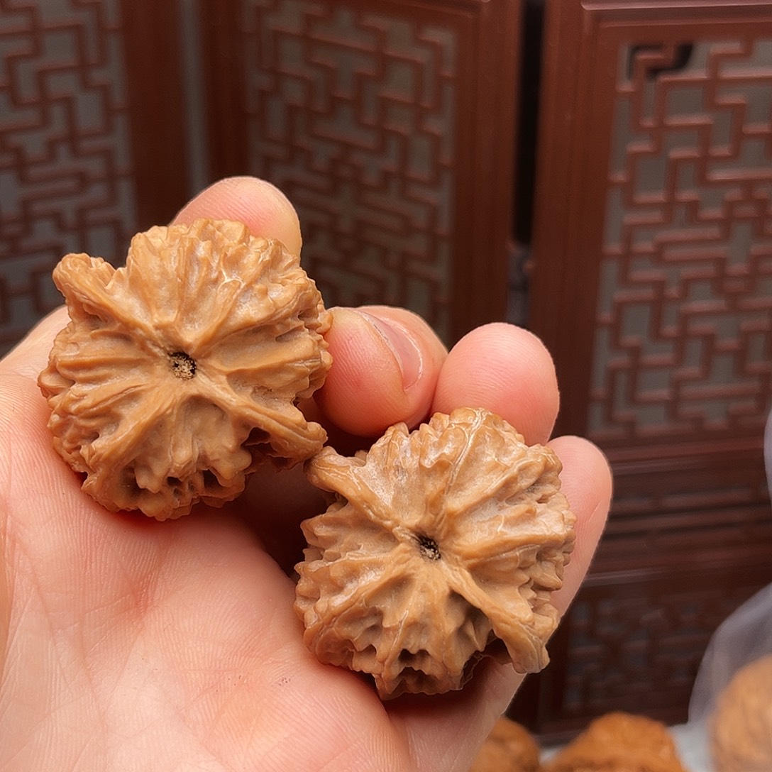四***歌文玩核桃吊坠苹果