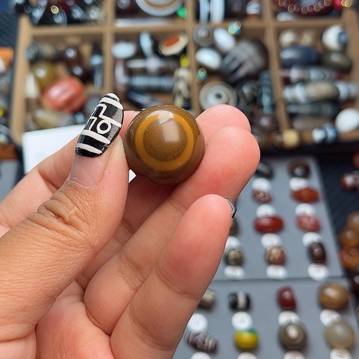 玛瑙/玉髓未镶嵌珠宝半成品