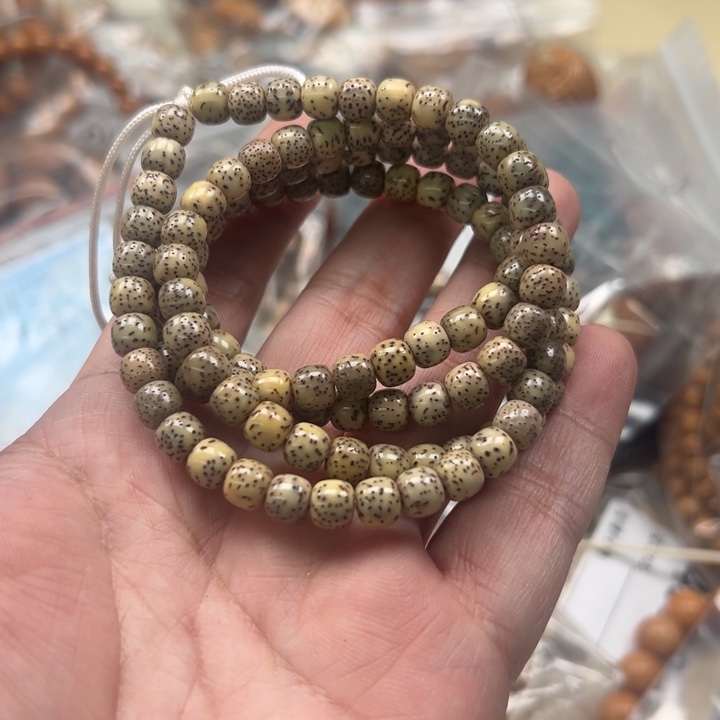 吊坠白玉菩提黄色2923