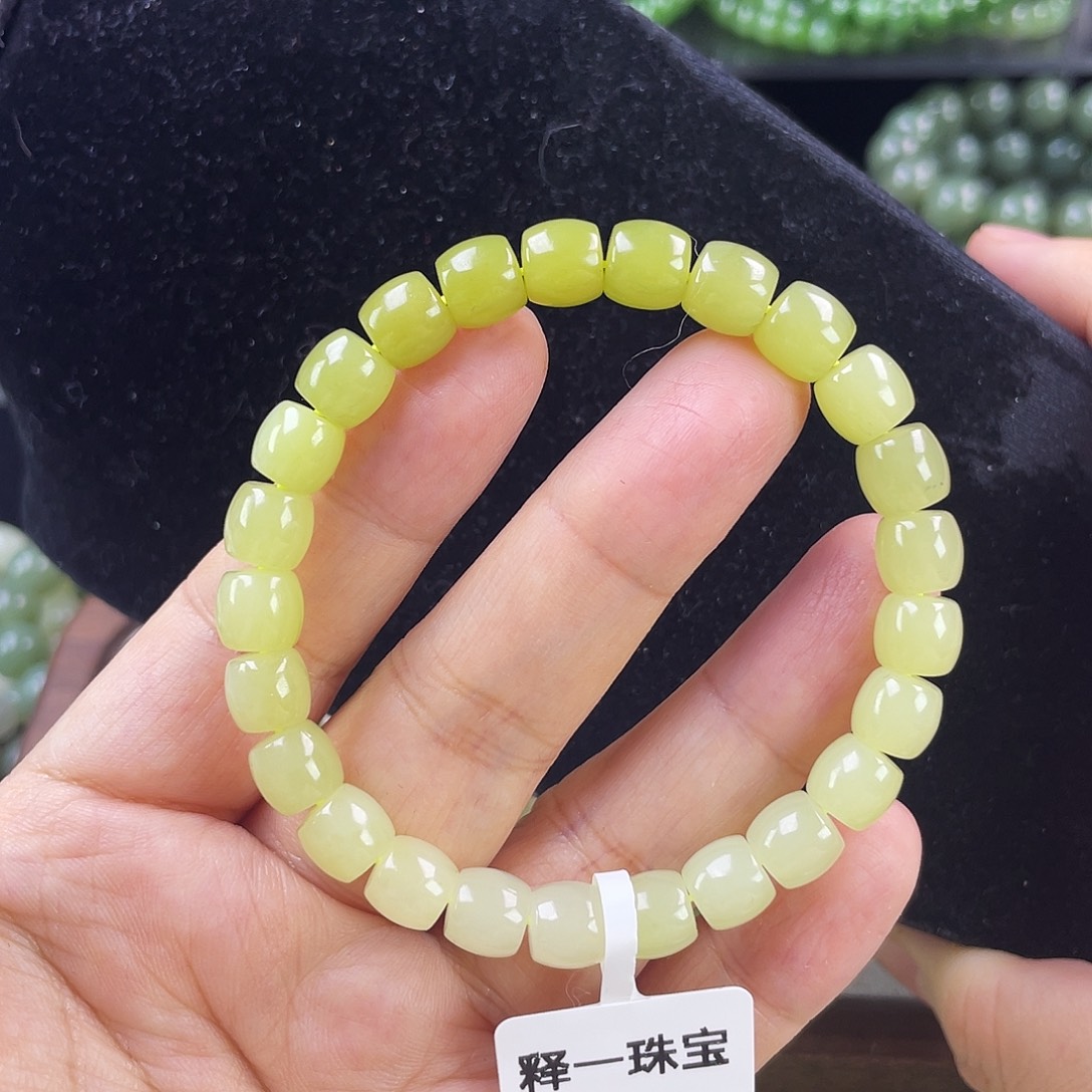 ****༽和田玉未镶嵌手链