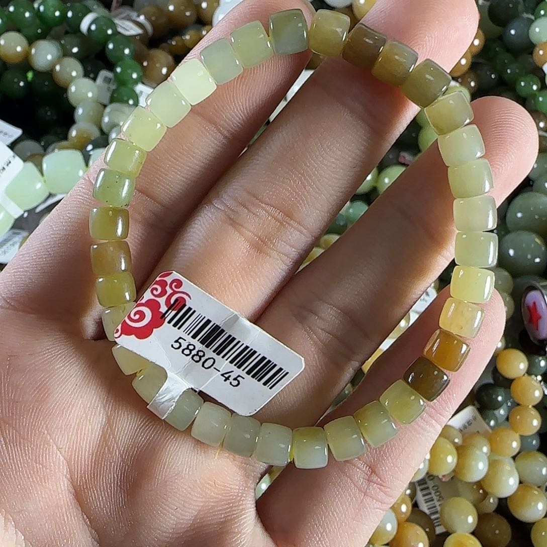 和田玉手链未镶嵌97