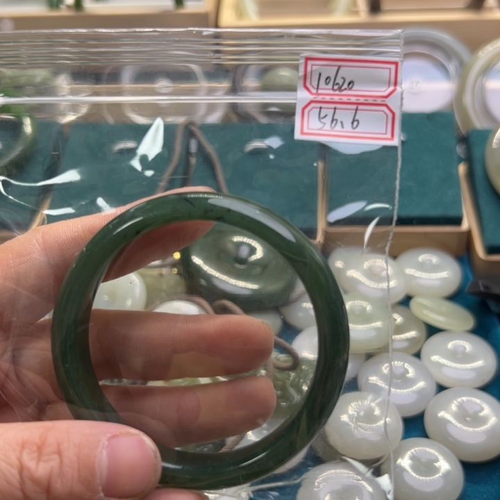 和田玉手镯未镶嵌三*56.6圈围10620