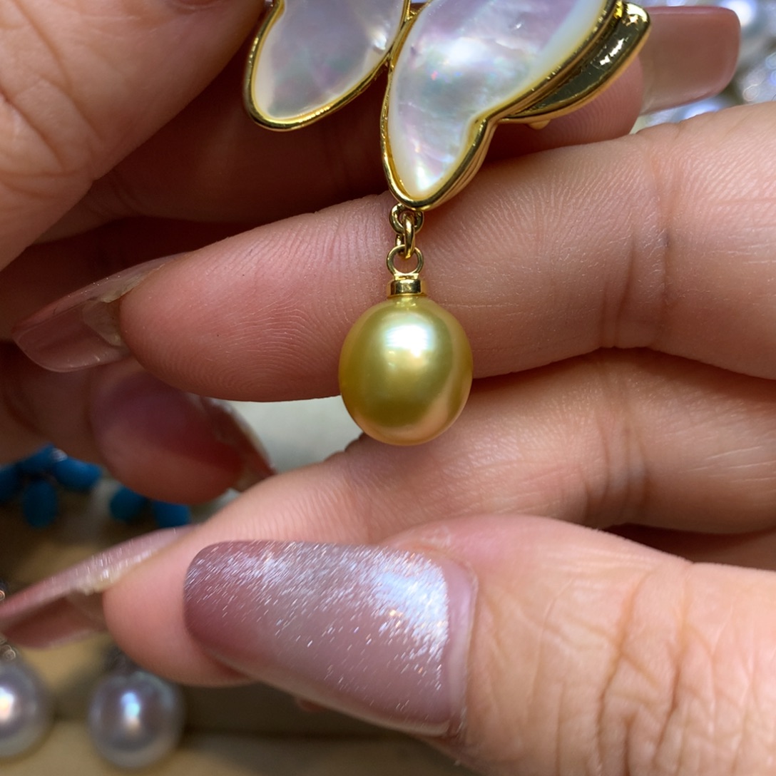 未镶嵌胸饰海水珍珠