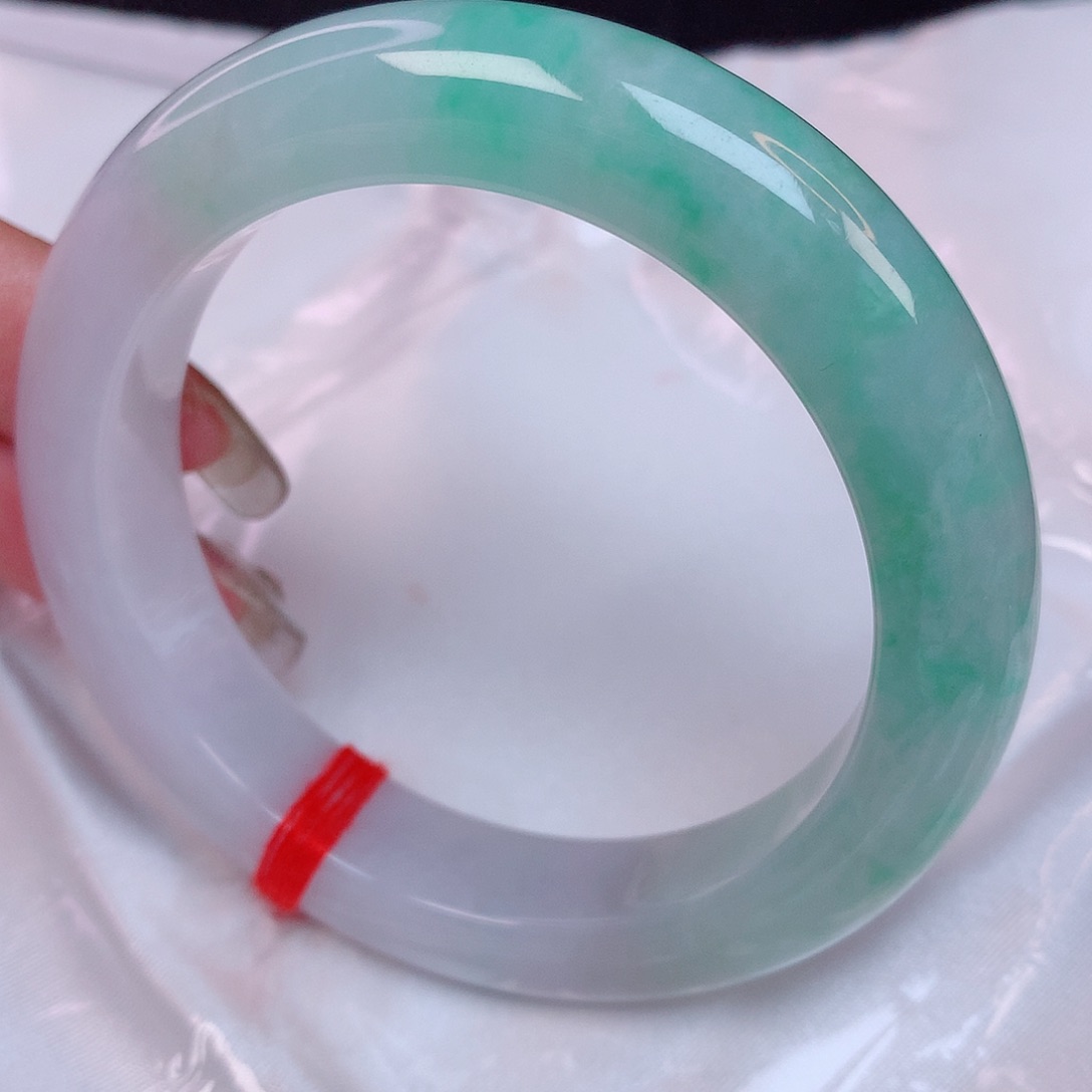 翡翠手镯未镶嵌杨*定金