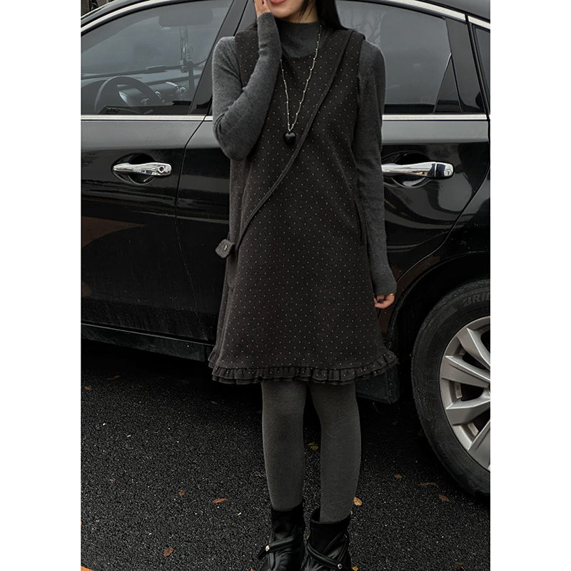 chien池恩晨 秋冬复古波点圆领荷叶边木耳边氛围感背心连衣裙女