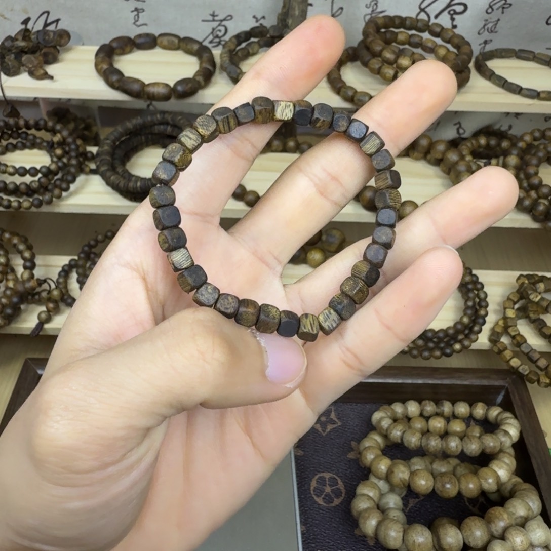 沉香碎屑沉香奇楠沉香方珠多样性发一