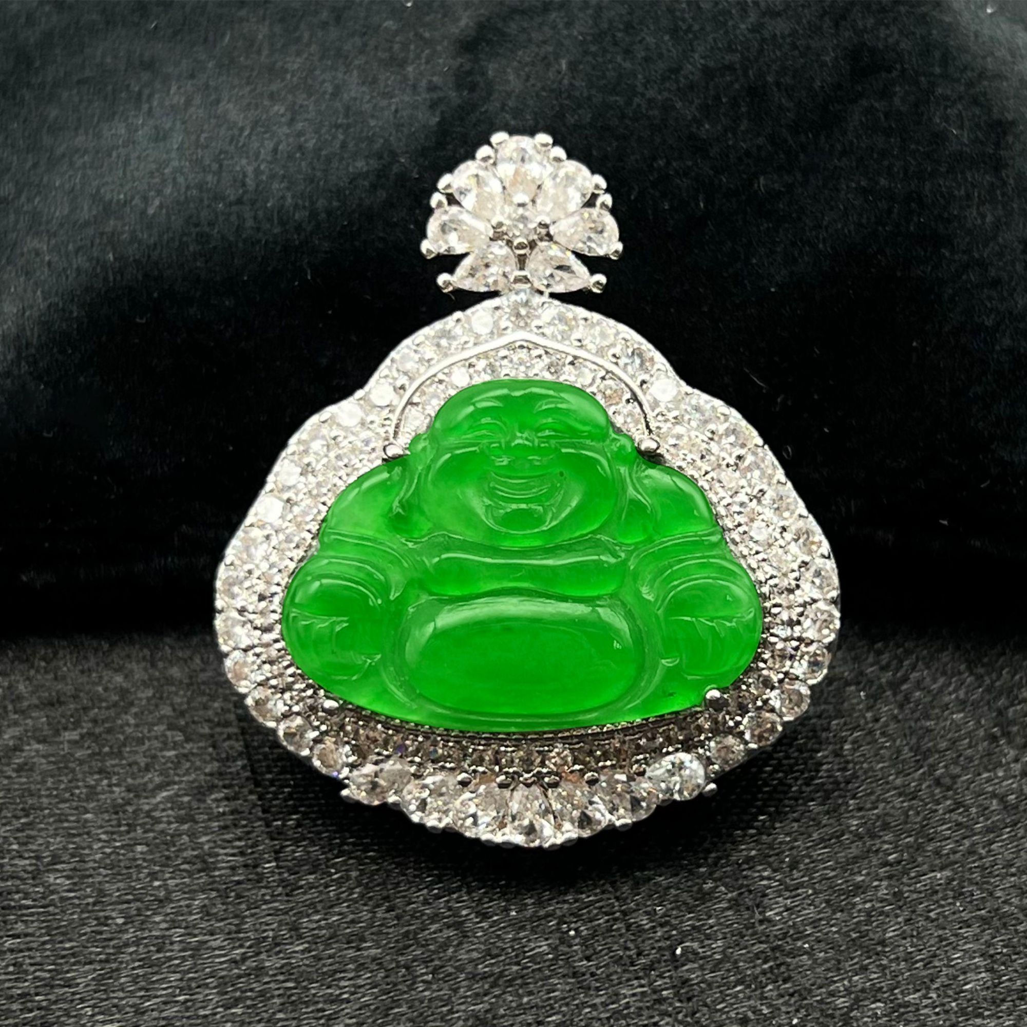 天然翡翠佛公时尚轻奢镶嵌款吊坠（尺寸:21×15×11mm）～AY1004