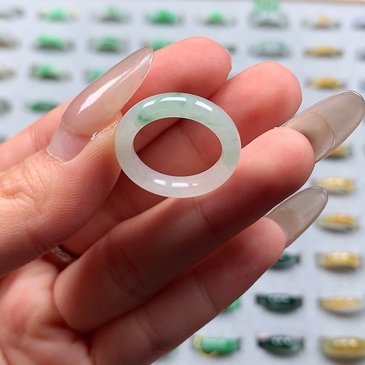翡翠戒指未镶嵌11/12号圈口