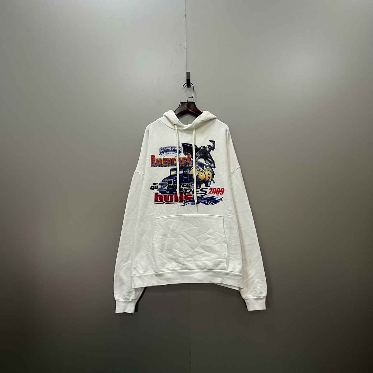 95新 Balenciaga/巴黎世家 y18 白色图案字母logo帽衫 M码/202991