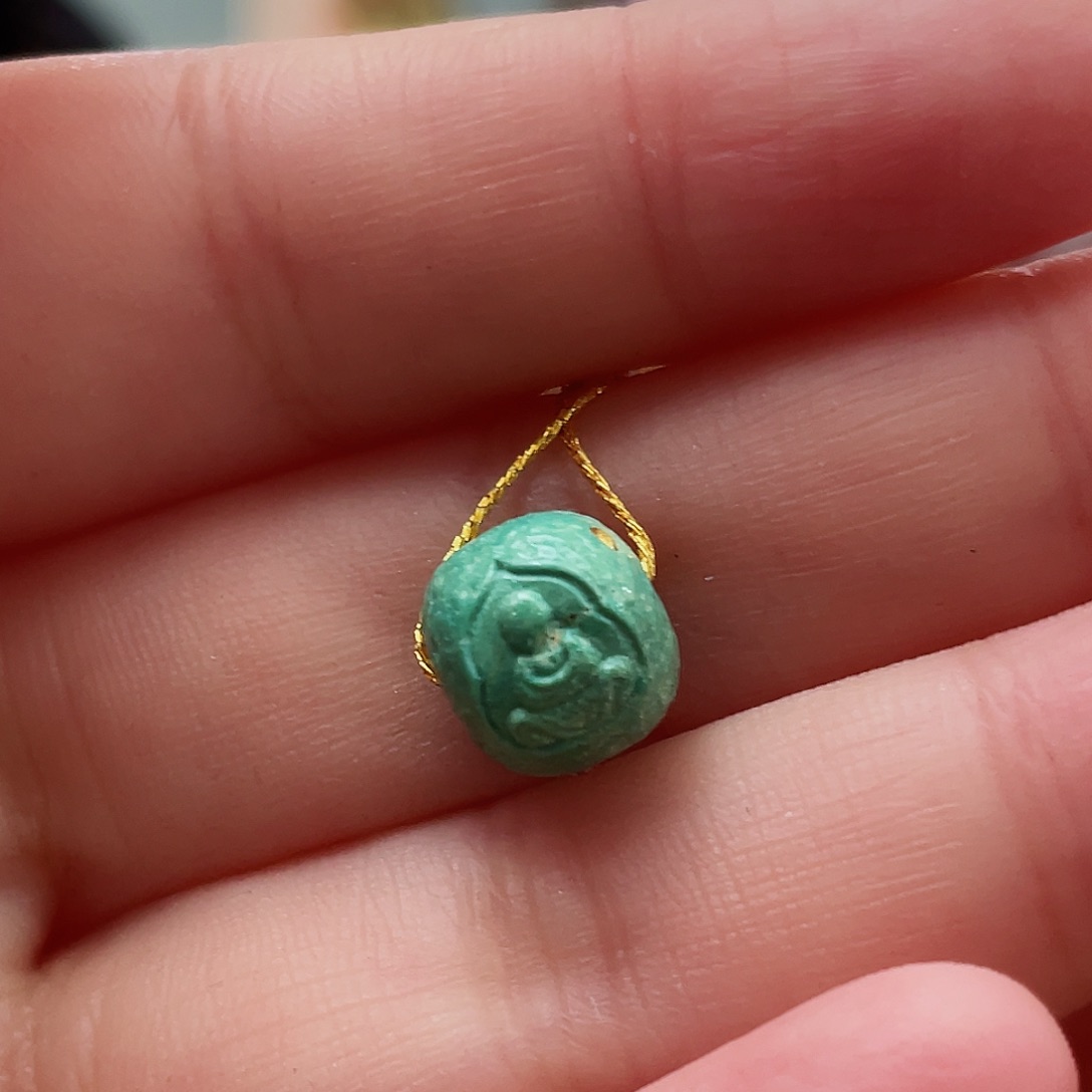 绿松石颈饰未镶嵌