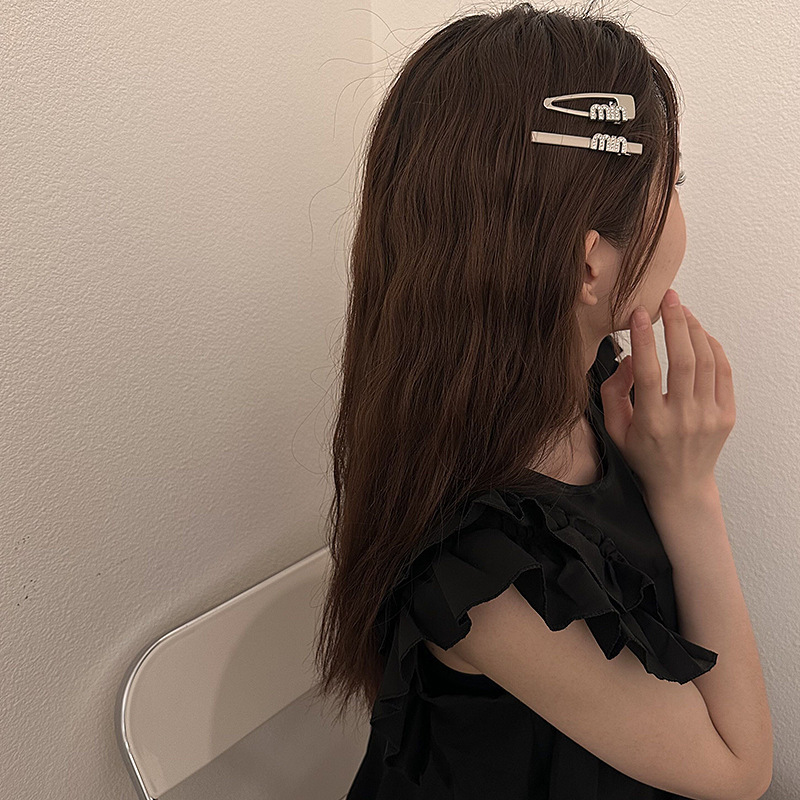 银色水钻字母发夹女高级感刘海侧边夹发卡子y2k甜酷鸭嘴夹子头饰