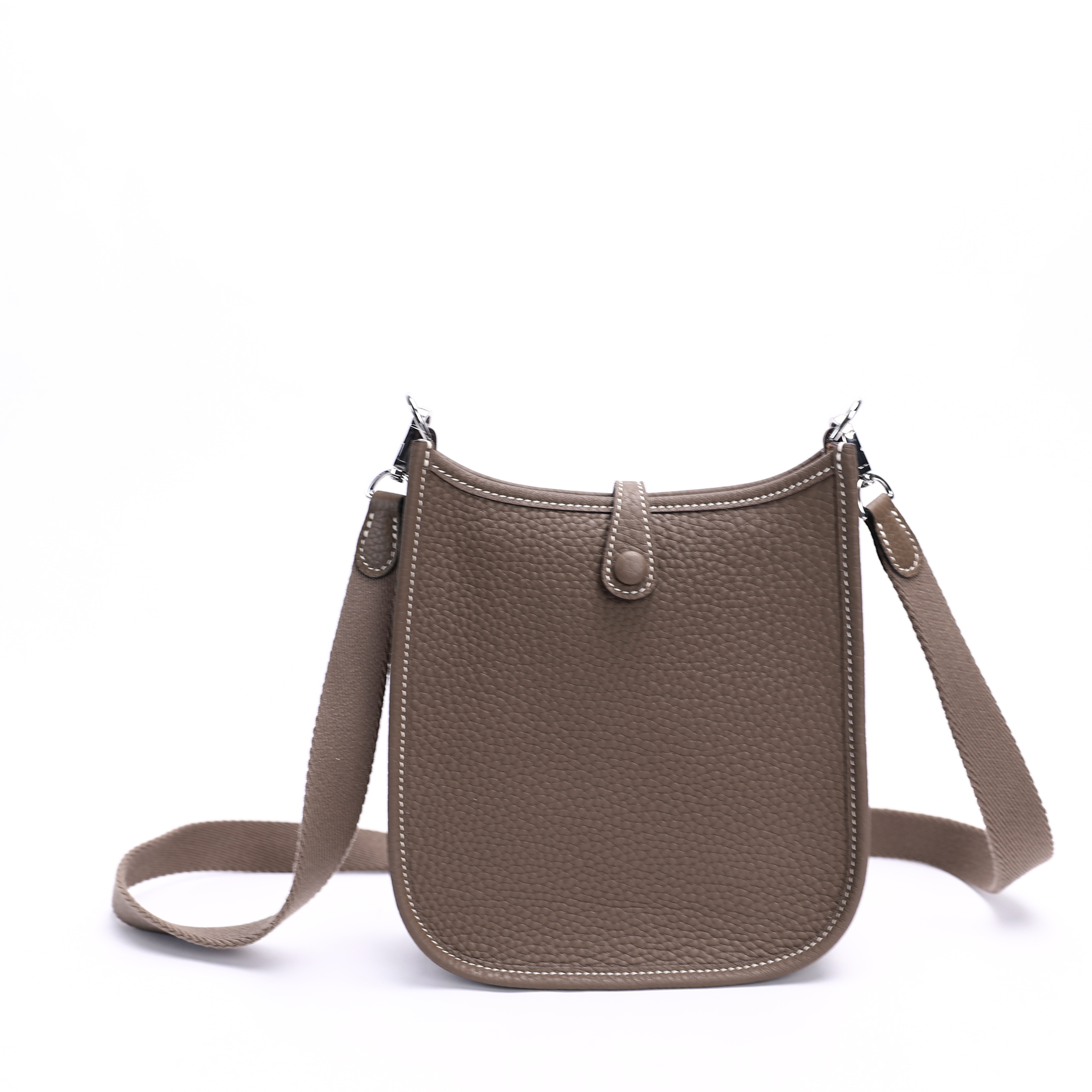 时代品牌【马-E-velyne】里外牛皮 蜡线 钢扣 全手工 斜跨包M10641