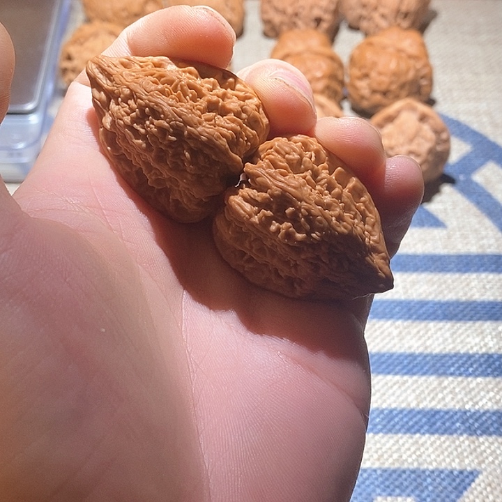 文玩核桃把件塔尖