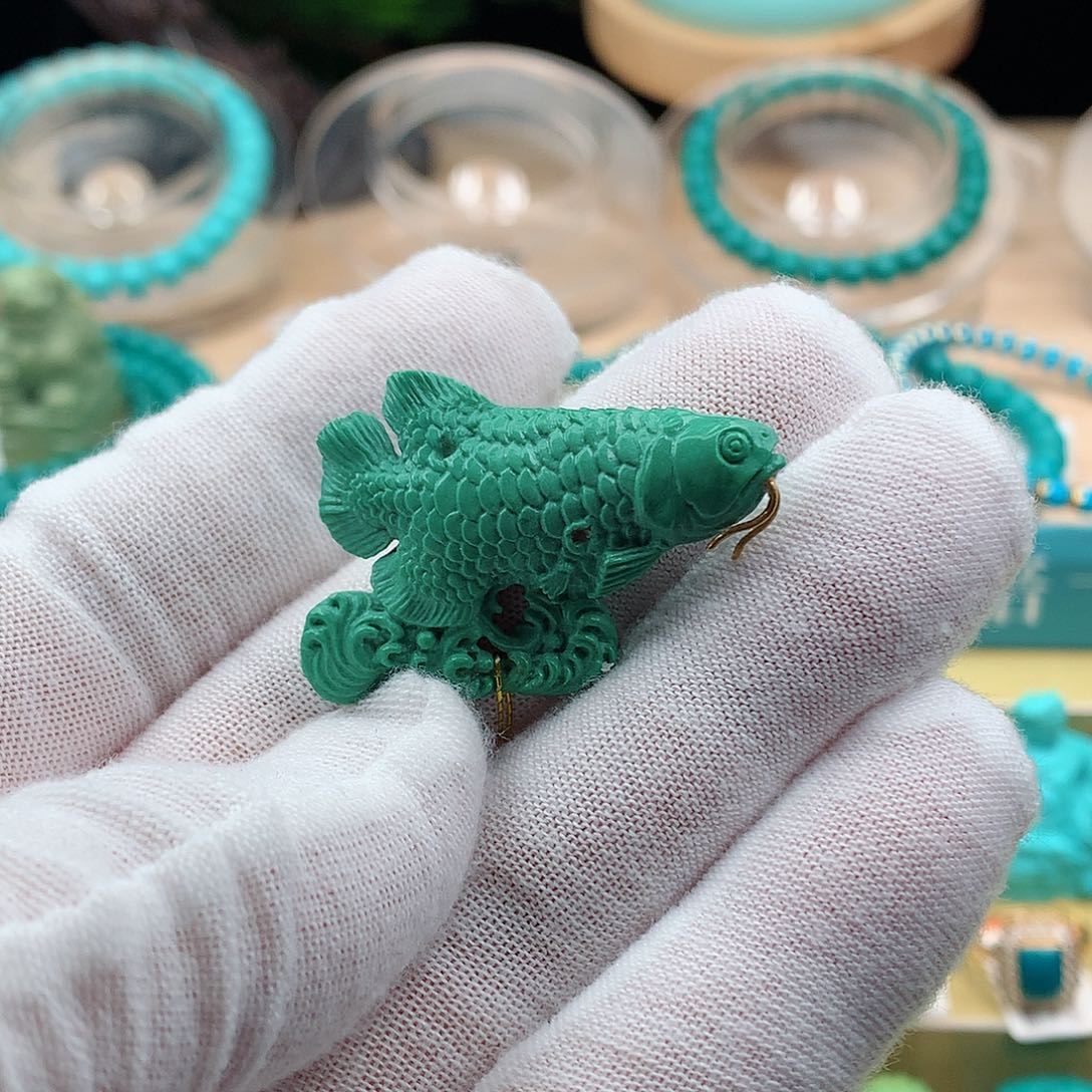 绿松石颈饰未镶嵌