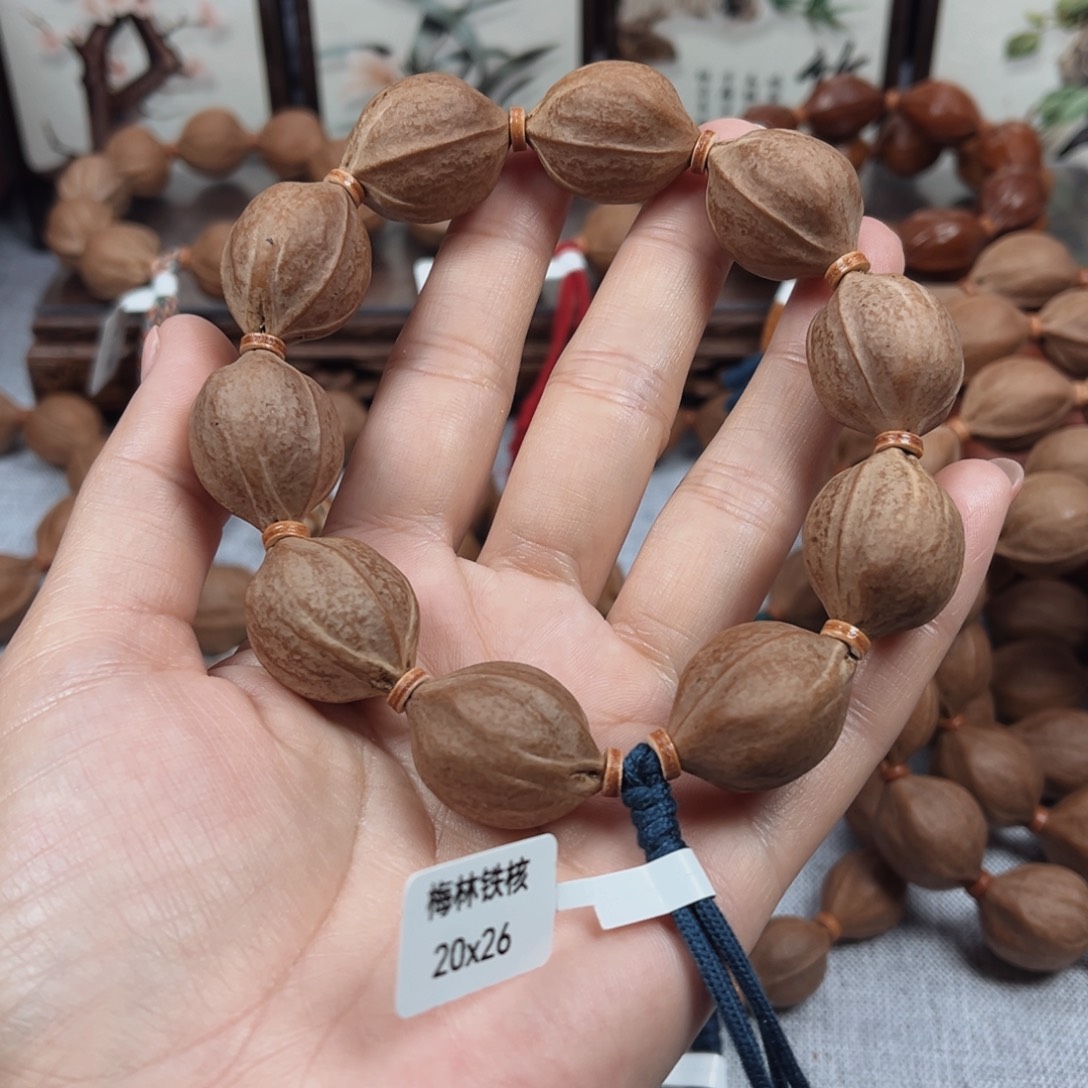 帽***哥橄榄核吊坠梅林铁核20.26