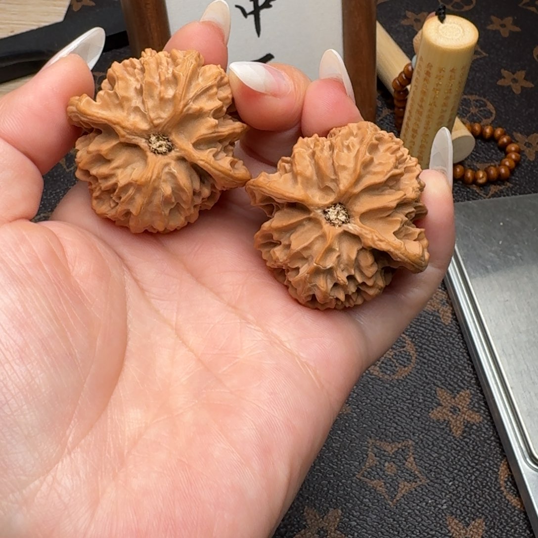 ③***⑨文玩核桃把件42苹果园G109