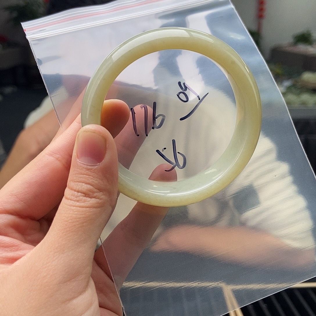 和田玉颜色多样性发拍一发一未镶嵌