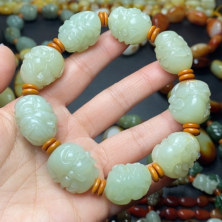 汪***洲和田玉未镶嵌手链