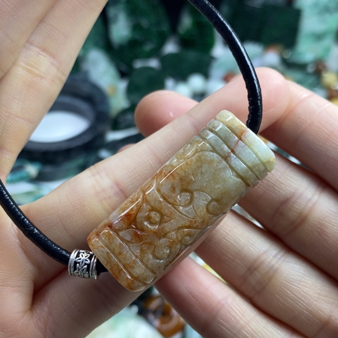 翡翠颈饰未镶嵌吊坠