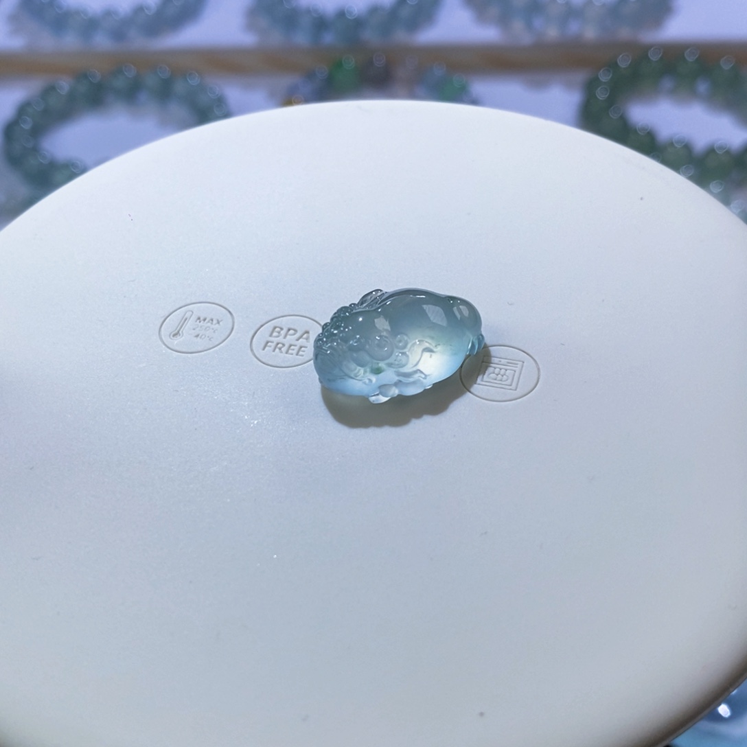 定制翡翠未镶嵌翡翠金蟾