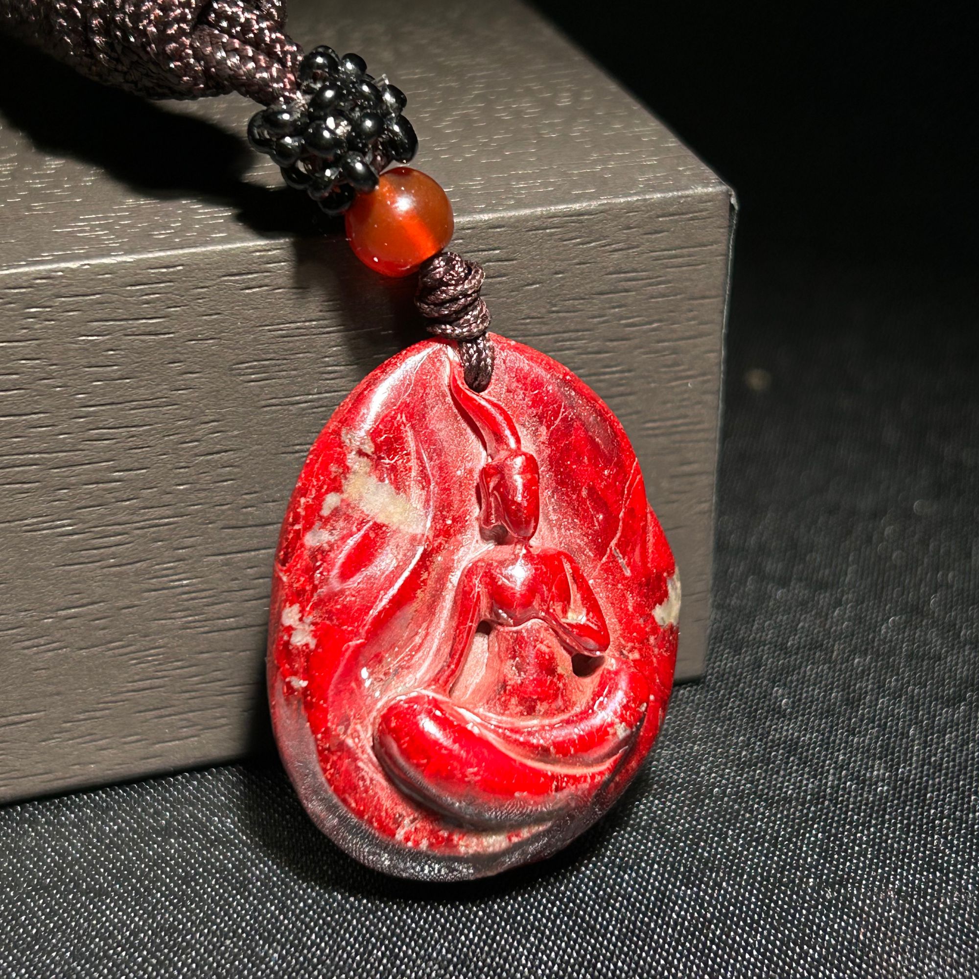 天然辰砂朱砂原矿石雕刻佛像吊坠男女款