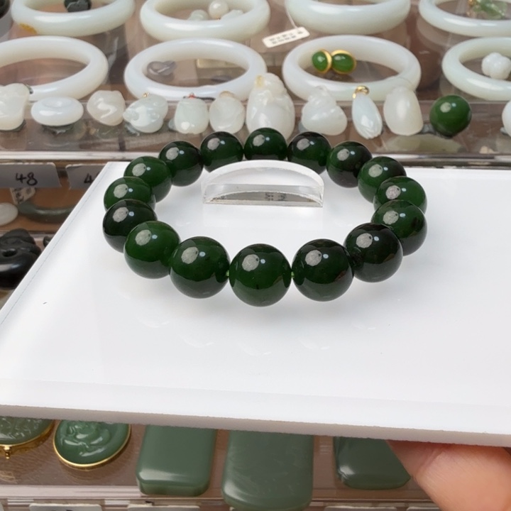 和田玉未镶嵌颈饰俄碧七号矿红皮菠菜绿天花板手串卡12