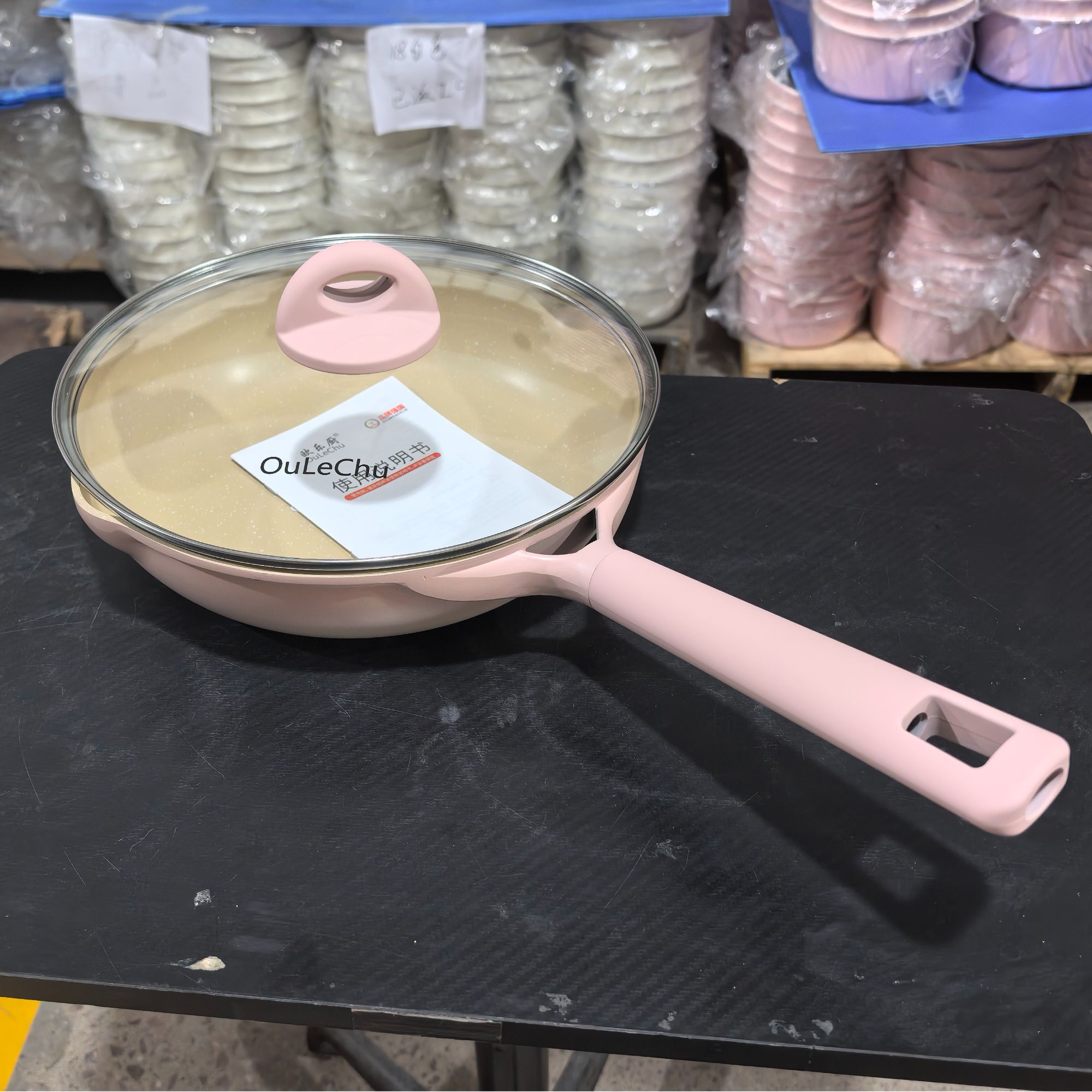 欧乐厨26cm粉色渐变煎锅钛金家用网红滑蛋锅平底锅多功能料理锅