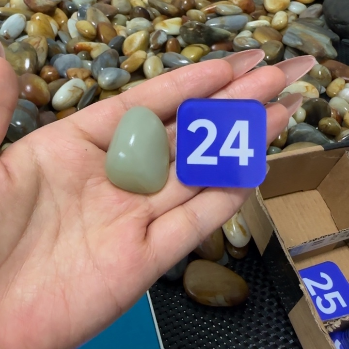 未镶嵌和田玉（糖玉）挂件