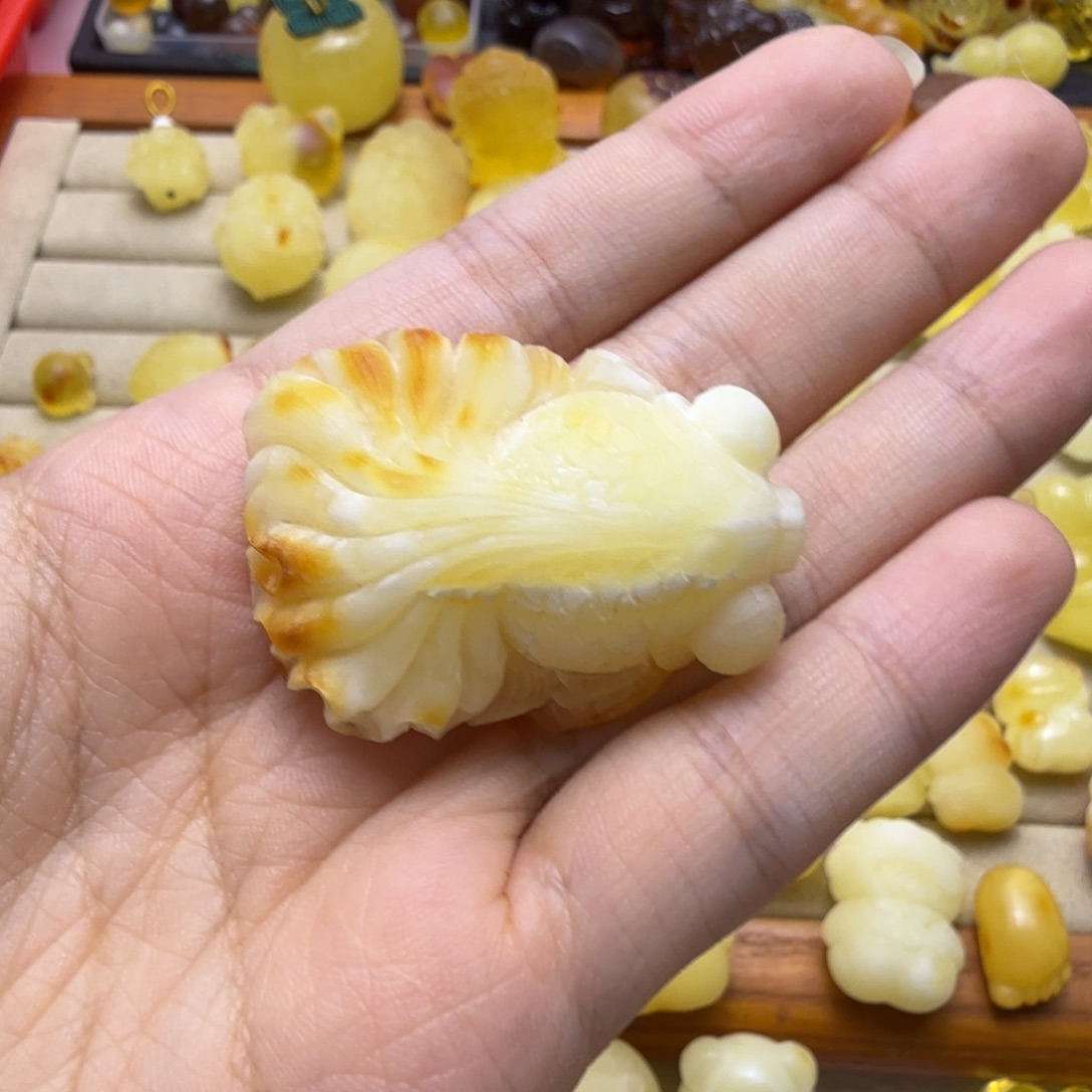 1***3蜜蜡未镶嵌珠宝奇石