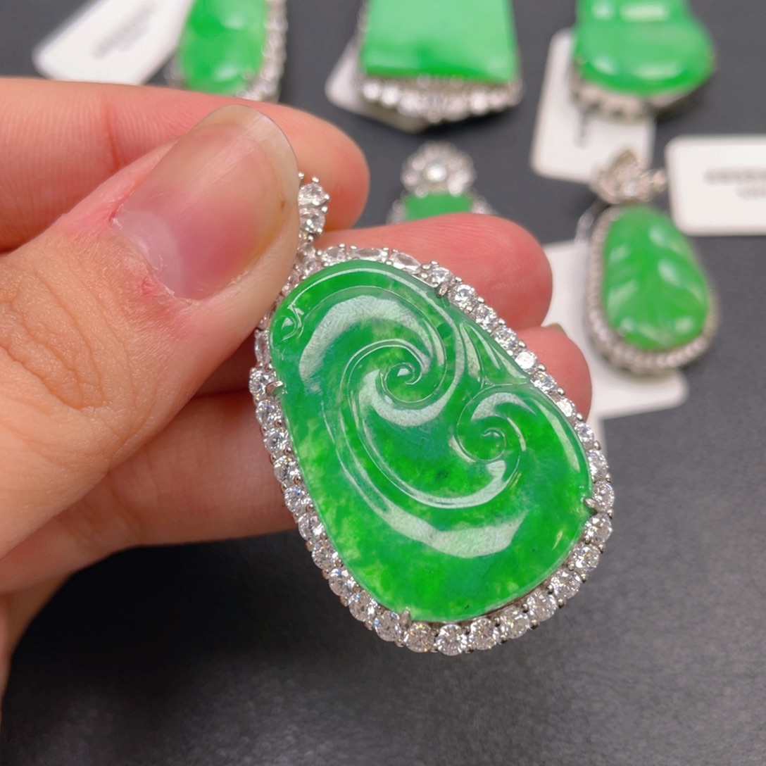 翡翠银S925镶嵌颈饰