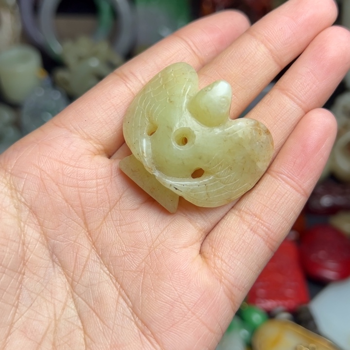 和田玉（糖玉）未镶嵌挂件