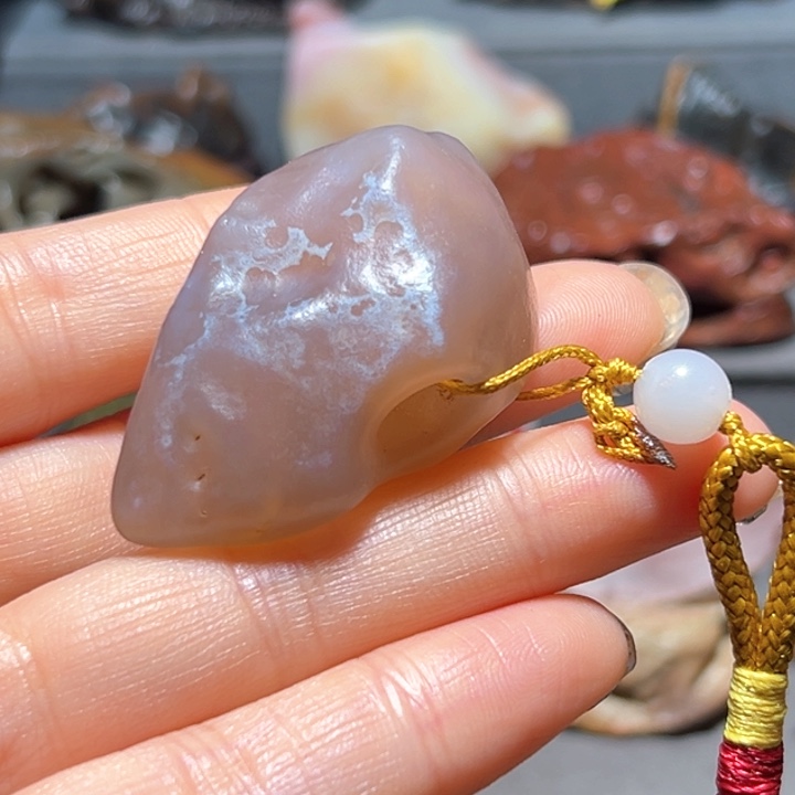 石材漆皮天然孔吊坠