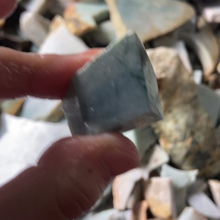 翡翠颈饰未镶嵌天然翡翠