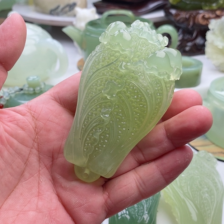 岫玉四大名玉手把件未镶嵌鲲****?