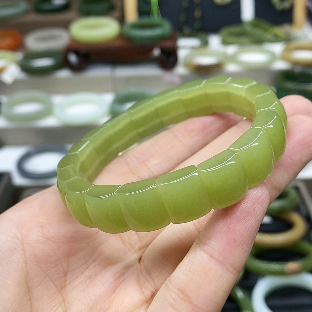 【闪购商品】未镶嵌手链和田玉