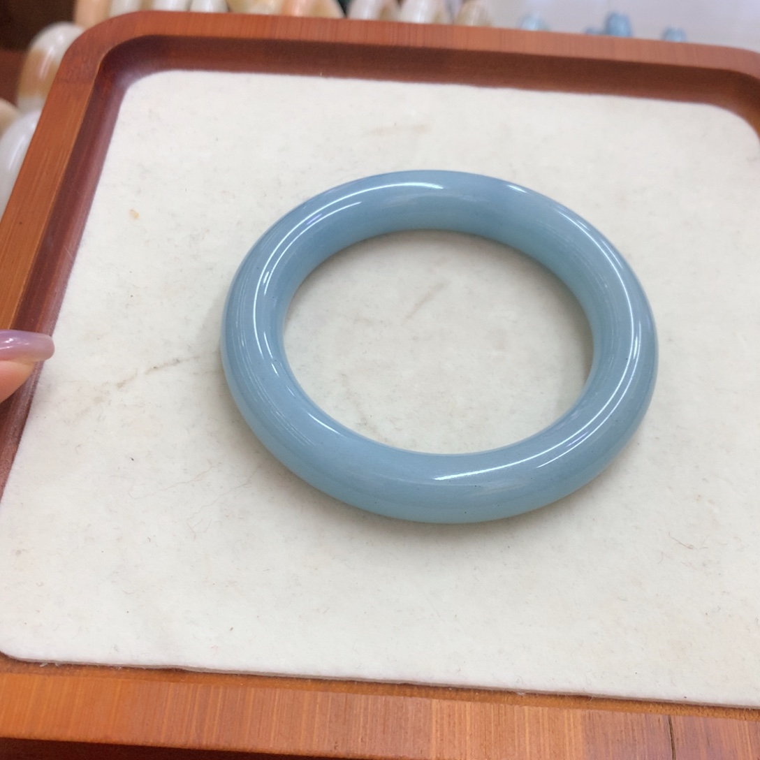 石英质玉未镶嵌手镯