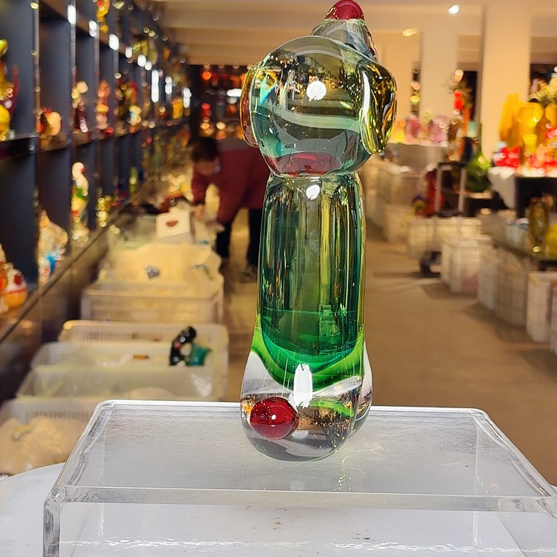 摆件琉璃岛上有一个