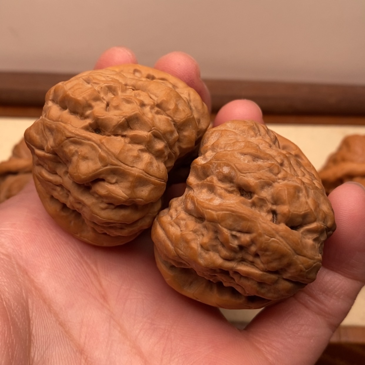 【闪购商品】把件文玩核桃四开背边42左右