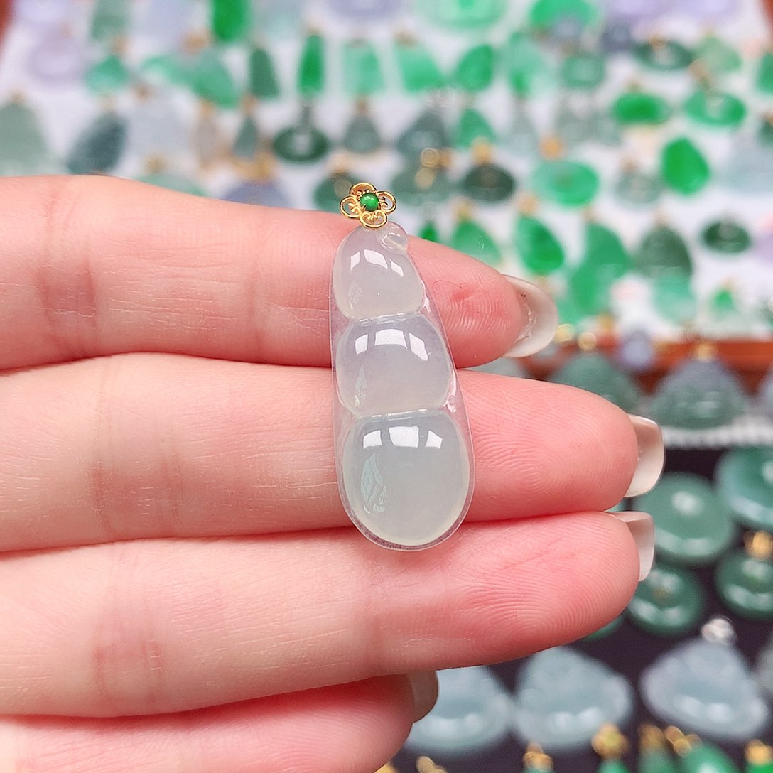 翡翠颈饰18K金镶嵌天然翡翠A货