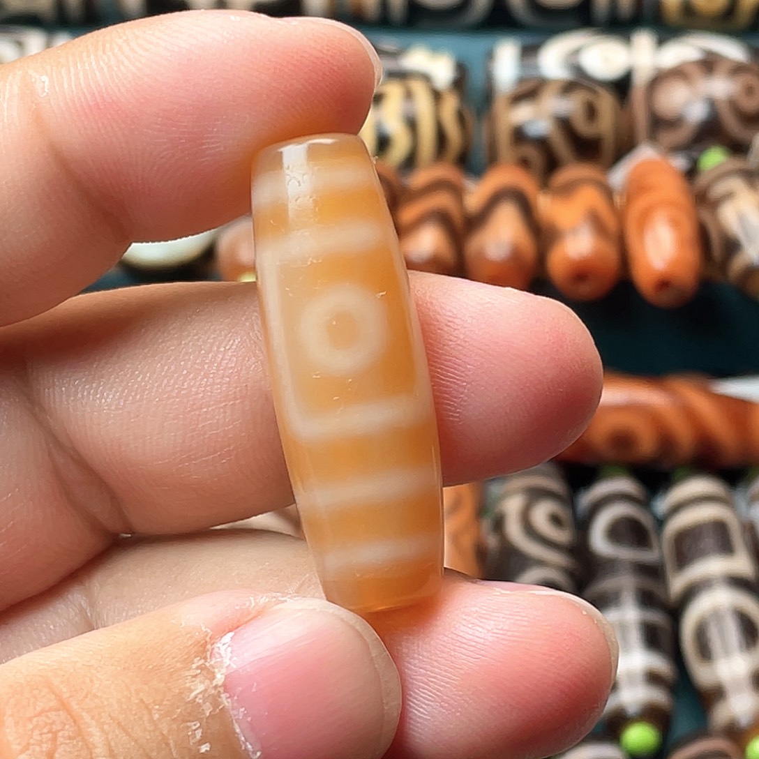 玛瑙/玉髓合金耳饰聚缘两眼