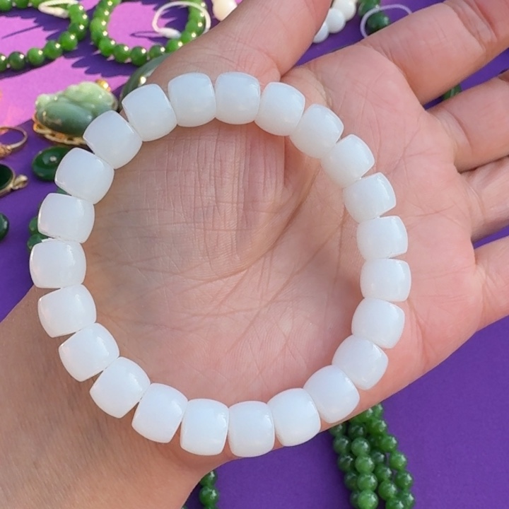 和田玉未镶嵌颈饰卡10