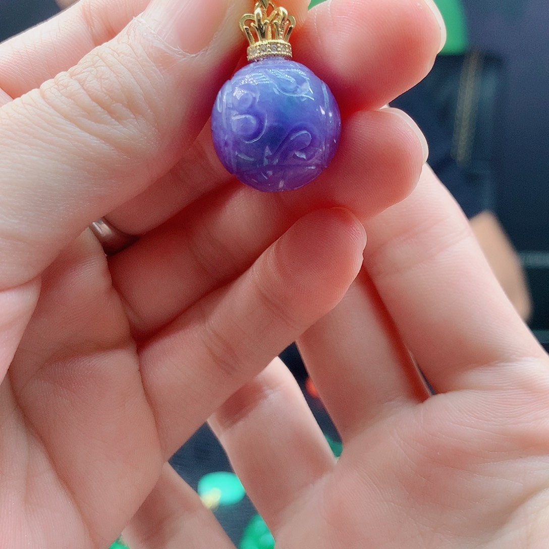 翡翠未镶嵌颈饰，，