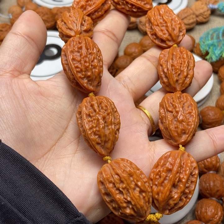 文玩核桃吊坠八棱大枣