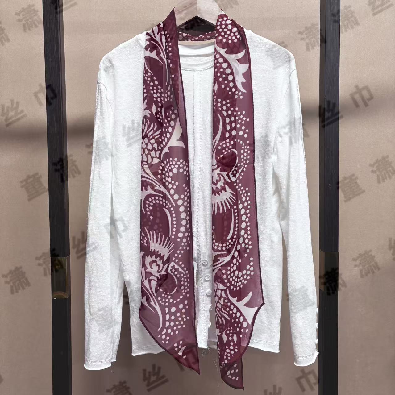 （红色波点凤尾）乔其20*145左右长条巾