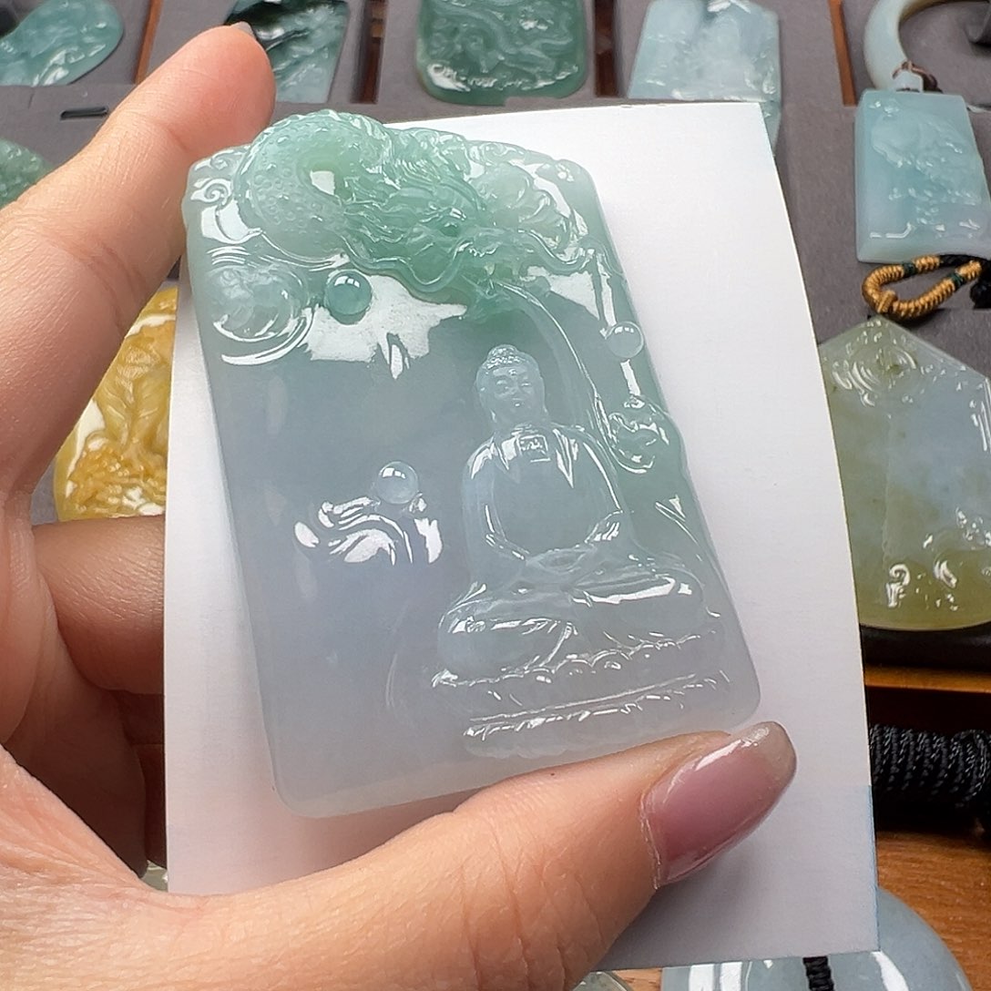 翡翠颈饰未镶嵌大**牛缅甸翡翠